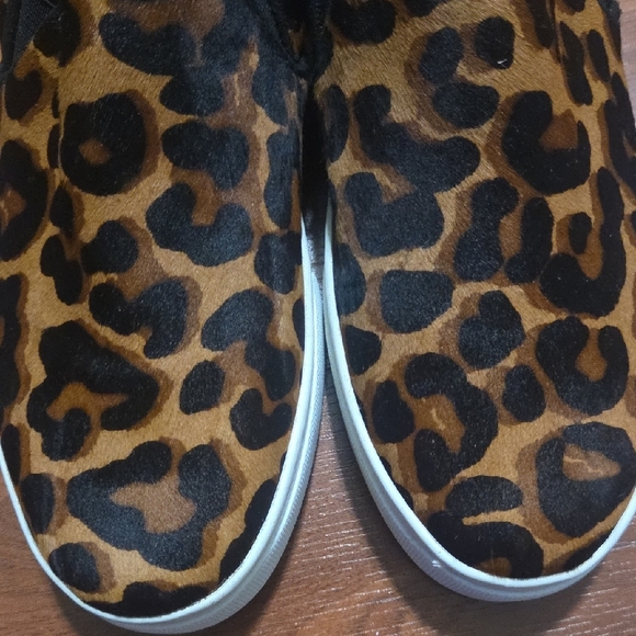 Schultz Leopard Pattern Slip-On Shoes - Picture 7 of 7